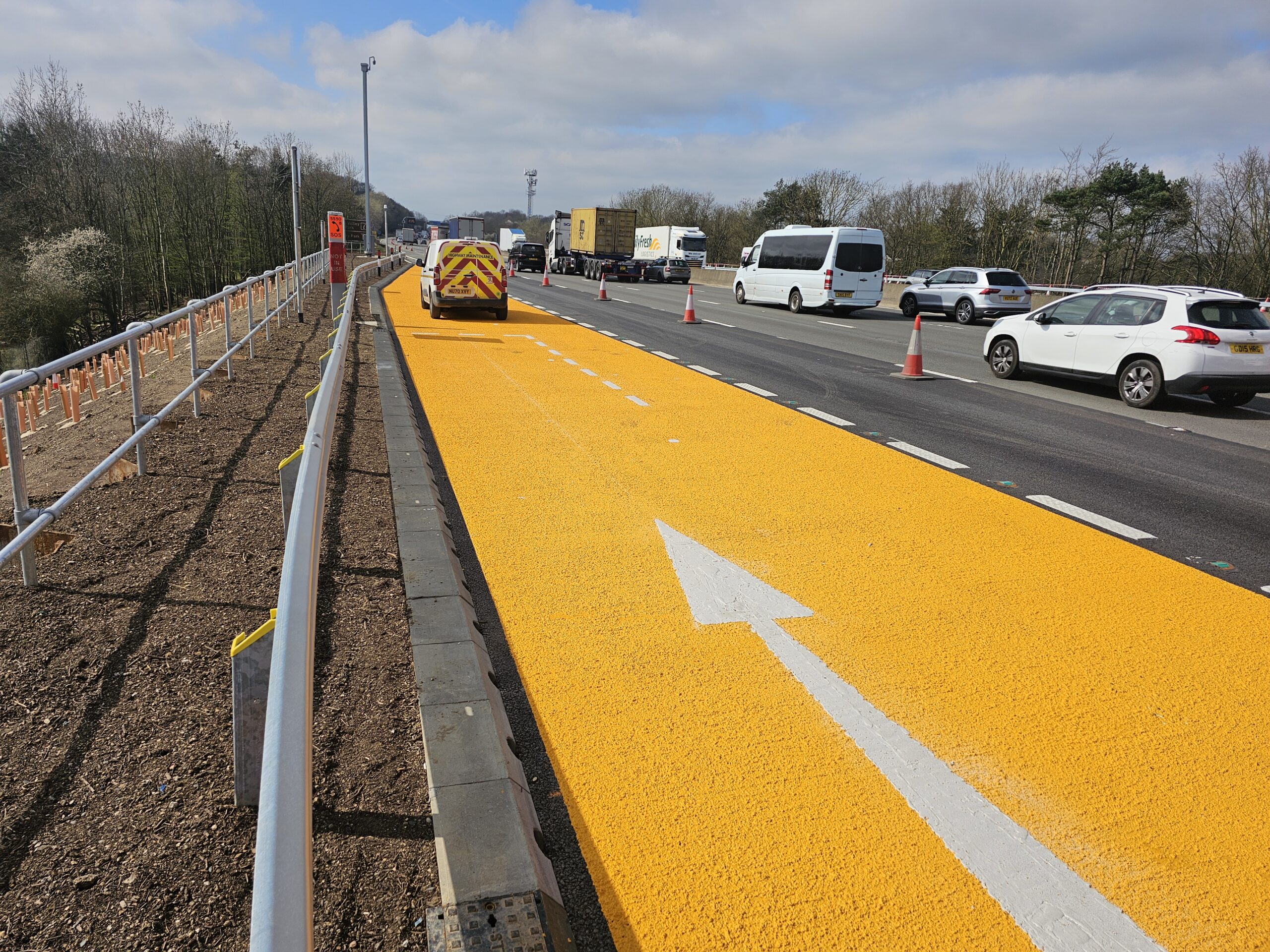 M25 NEAR Scheme Bay 11